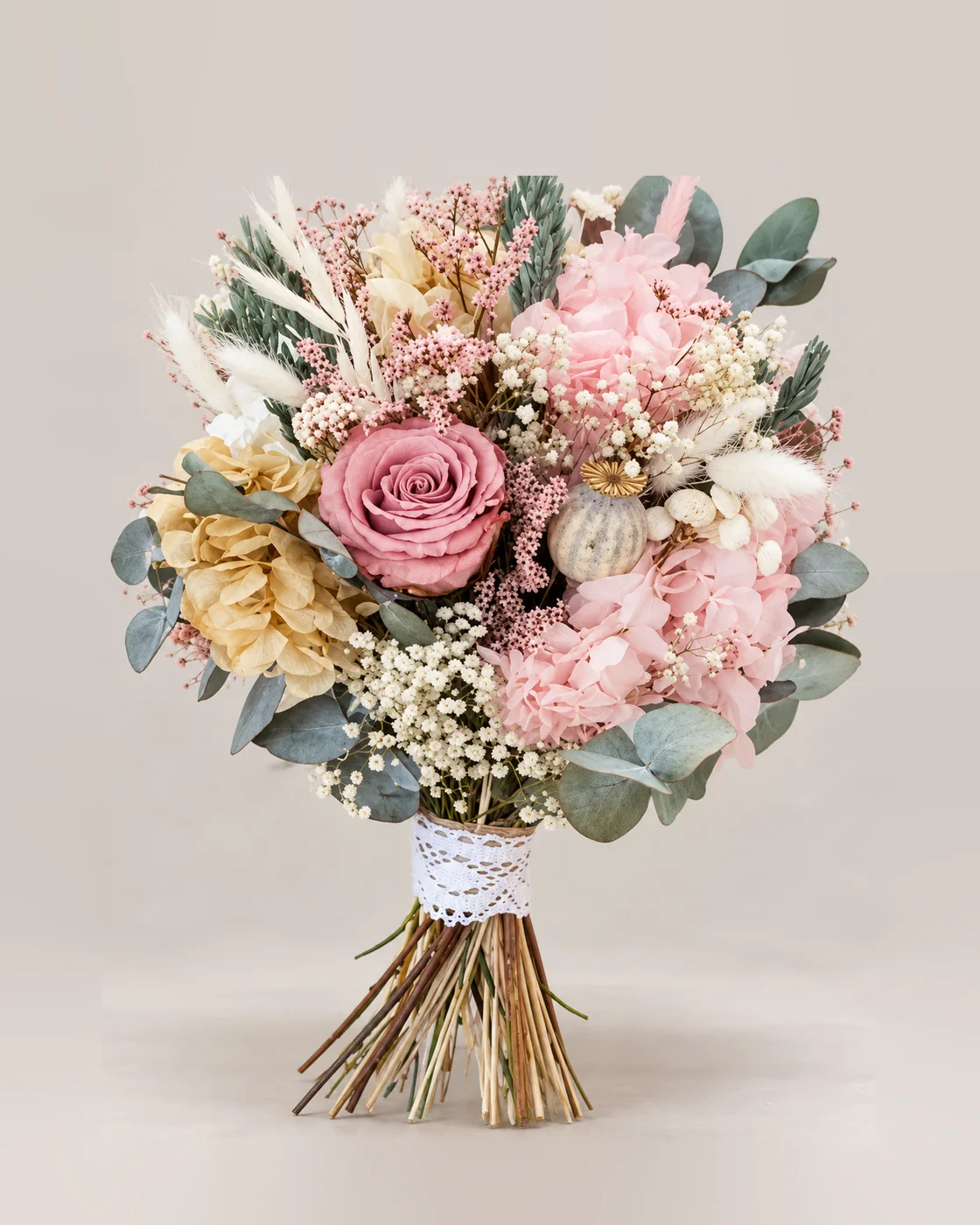Ram de flor seca i preservada en tons rosa, crema i bordeus